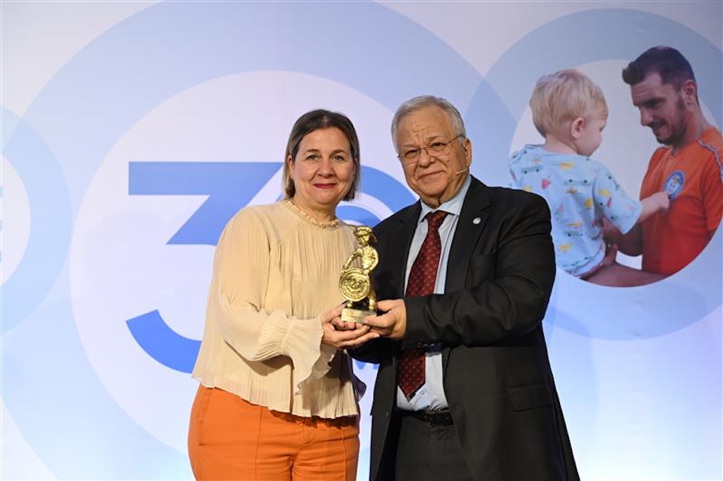 ΑΒ Βασιλόπουλος: Βραβείο «Ανδρέας Γιαννόπουλος» από «Το Χαμόγελο του Παιδιού»