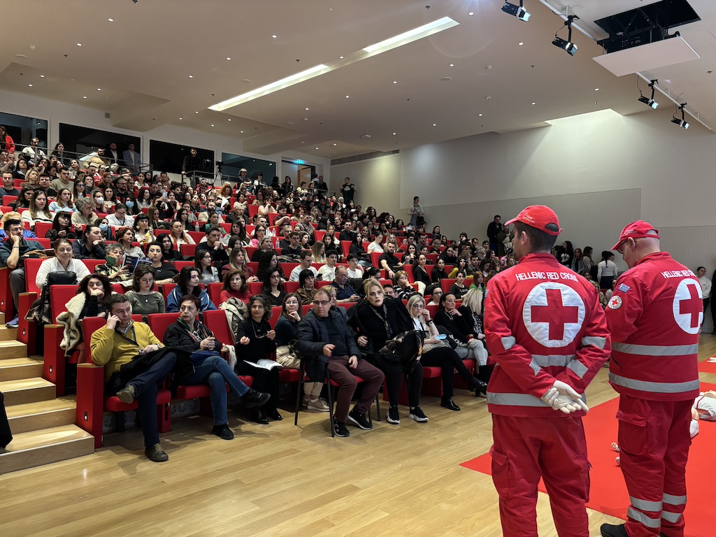 ΕEΣ: Εκπαίδευσε 400 πολίτες στις Πρώτες Βοήθειες στο 4ο Σεμινάριο Χειρουργικής Ογκολογίας 