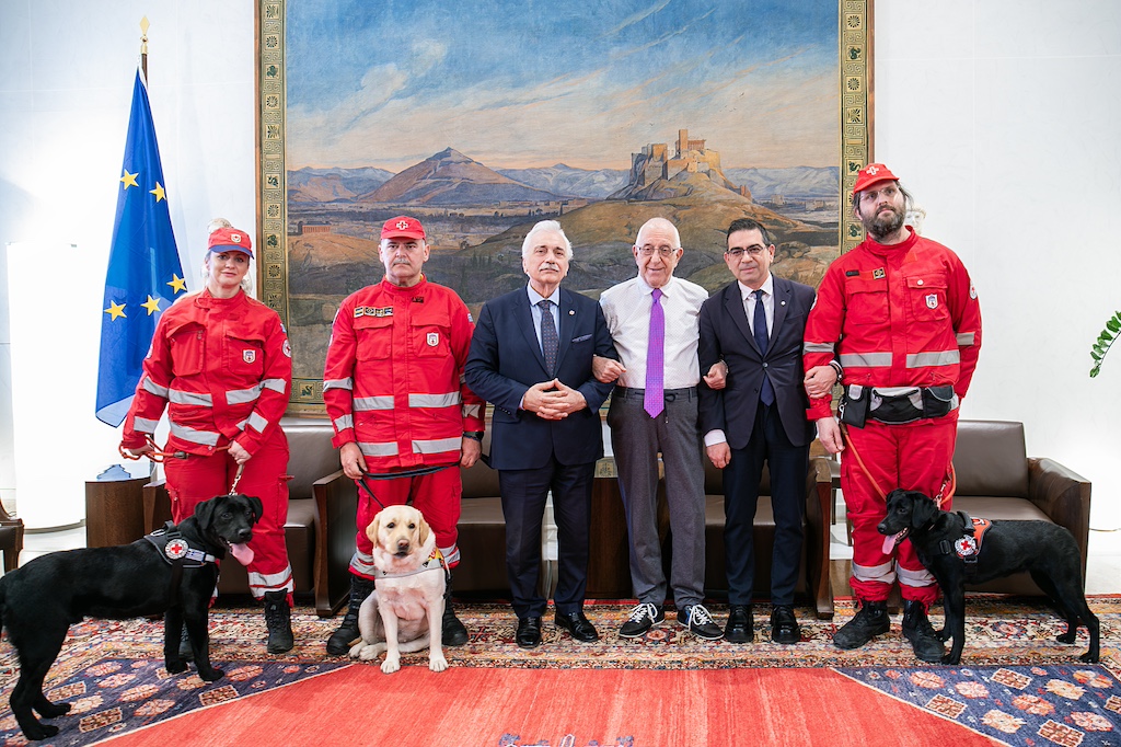 Ο Ελληνικός Ερυθρός Σταυρός ενισχύθηκε με δύο σκυλιά - διασώστες