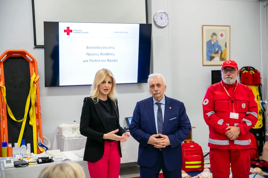EEΣ: Δωρεάν σεμινάρια πρώτων βοηθειών για τις «Νταντάδες της Γειτονιάς»