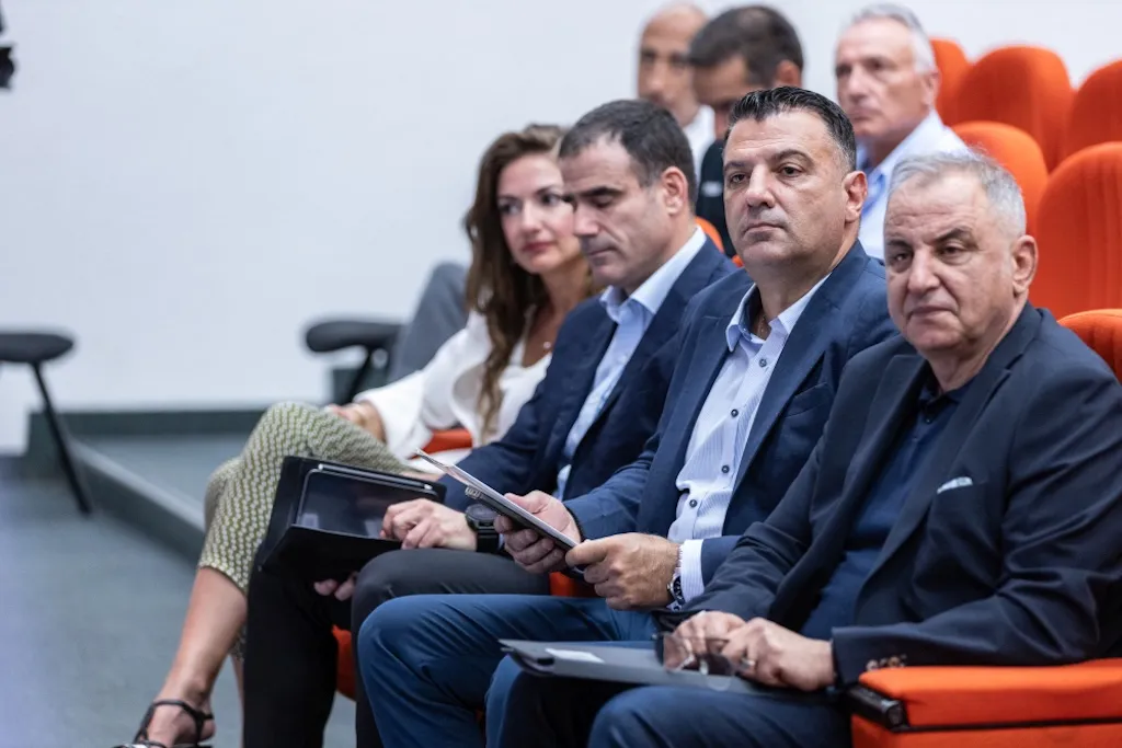 Όμιλος Επιχειρήσεων Σαρακάκη-In Motion for Safety: Με εκπροσώπηση από την Τροχαία Αττικής το Εκπαιδευτικό Σεμινάριο Ασφαλούς Οδηγικής Συμπεριφοράς 