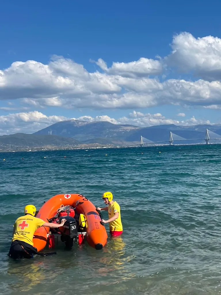 Ο Ελληνικός Ερυθρός Σταυρός διοργάνωσε προκριματικούς αγώνες αθλητικής ναυαγοσωστικής 