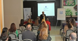 Τα ΕΛΛΗΝΙΚΑ ΠΕΤΡΕΛΑΙΑ στηρίζουν τη νέα γενιά με υποτροφίες