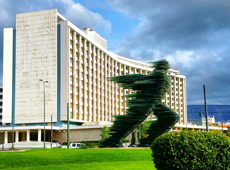 Hilton Αθηνών: Γευματίστε για καλό σκοπό!