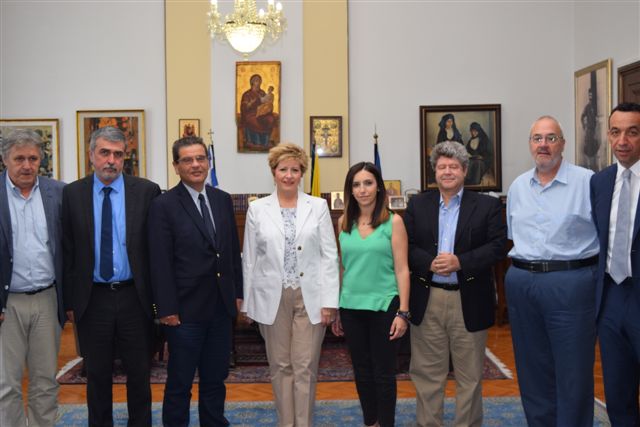 Τα ΕΛ.ΠΕ στηρίζουν το έργο της απορρύπανσης του Θερμαϊκού