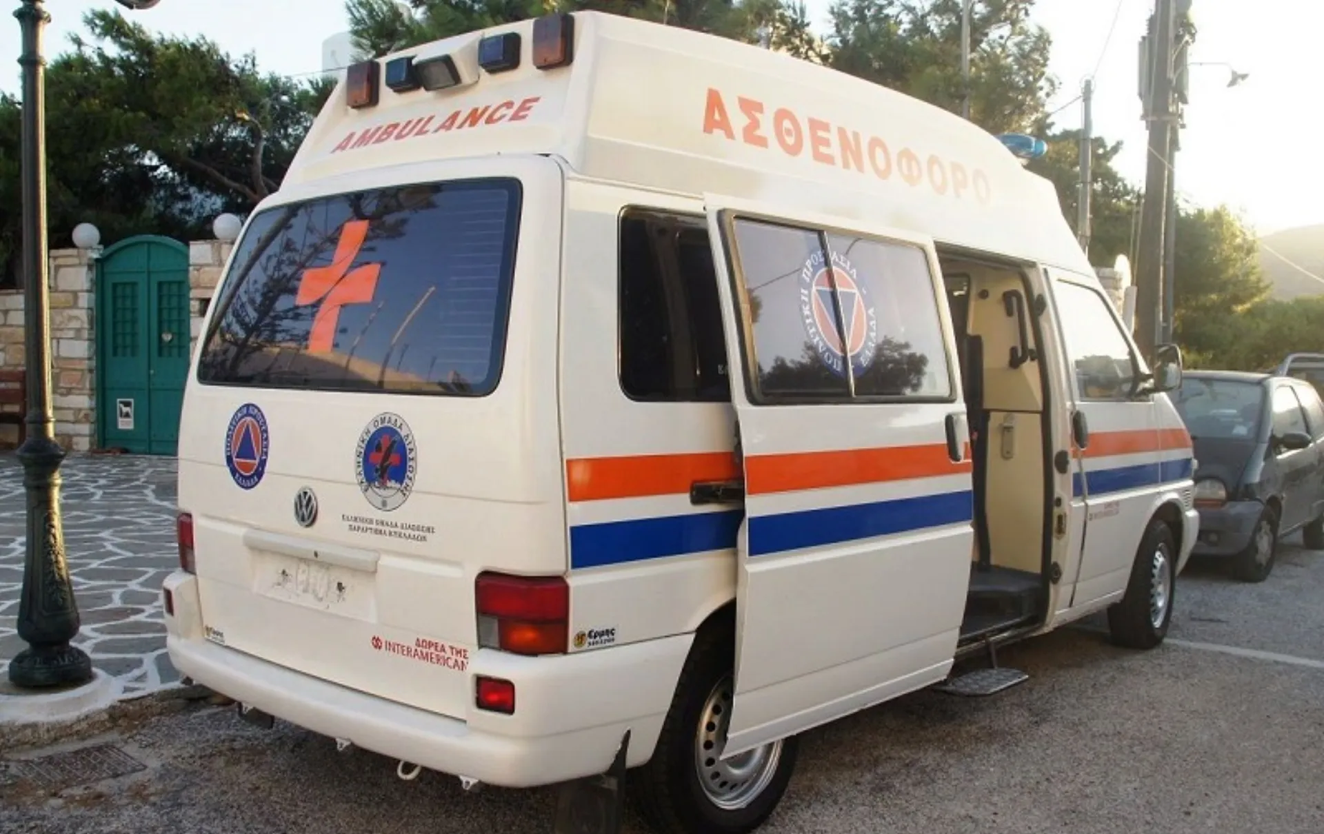 Η Interamerican προσφέρει ασθενοφόρο στην ΕΟΔ στην Πάρο