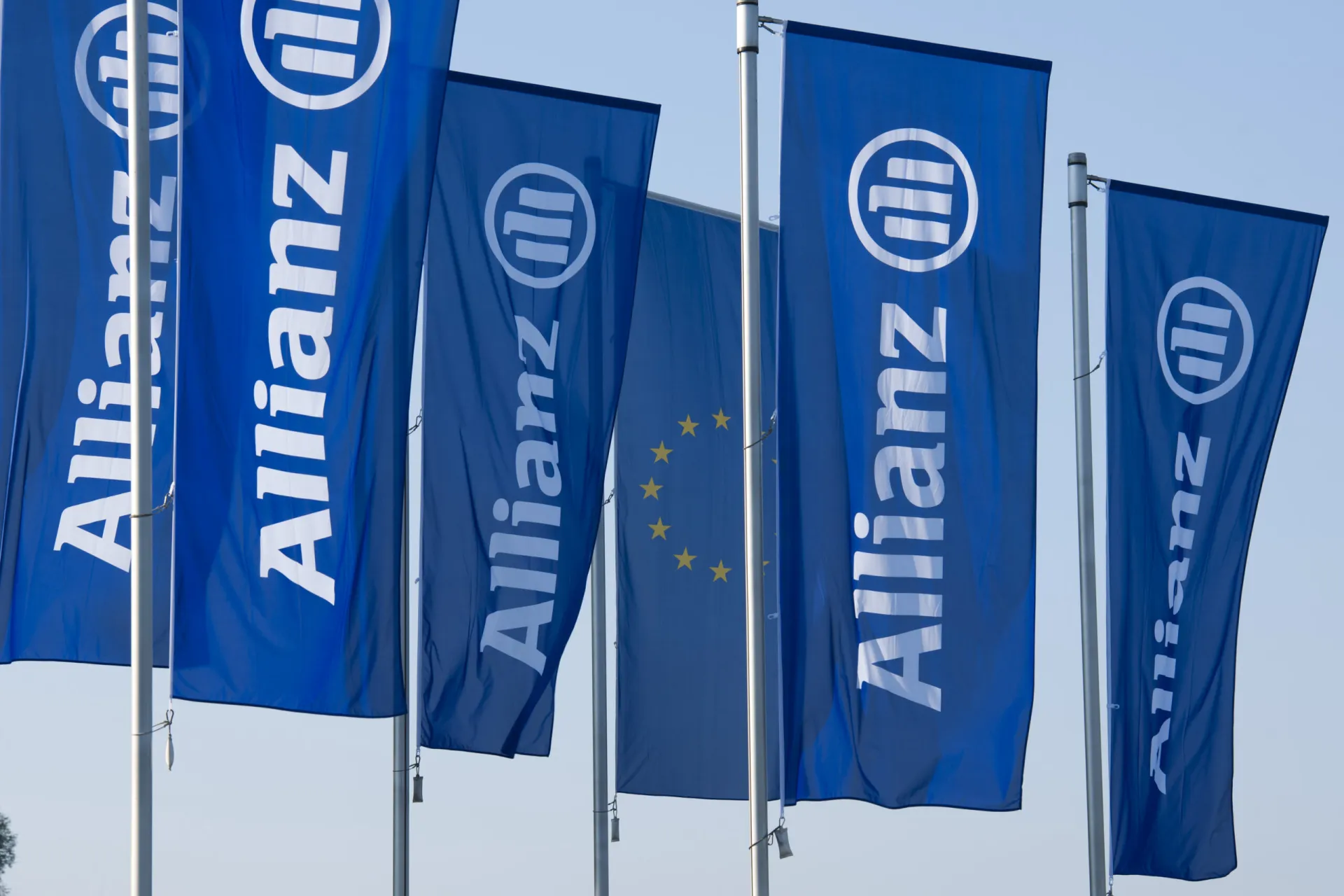 Allianz Ελλάδος: Στο πλευρό των ασφαλισμένων της, των ανθρώπων της και της κοινωνίας