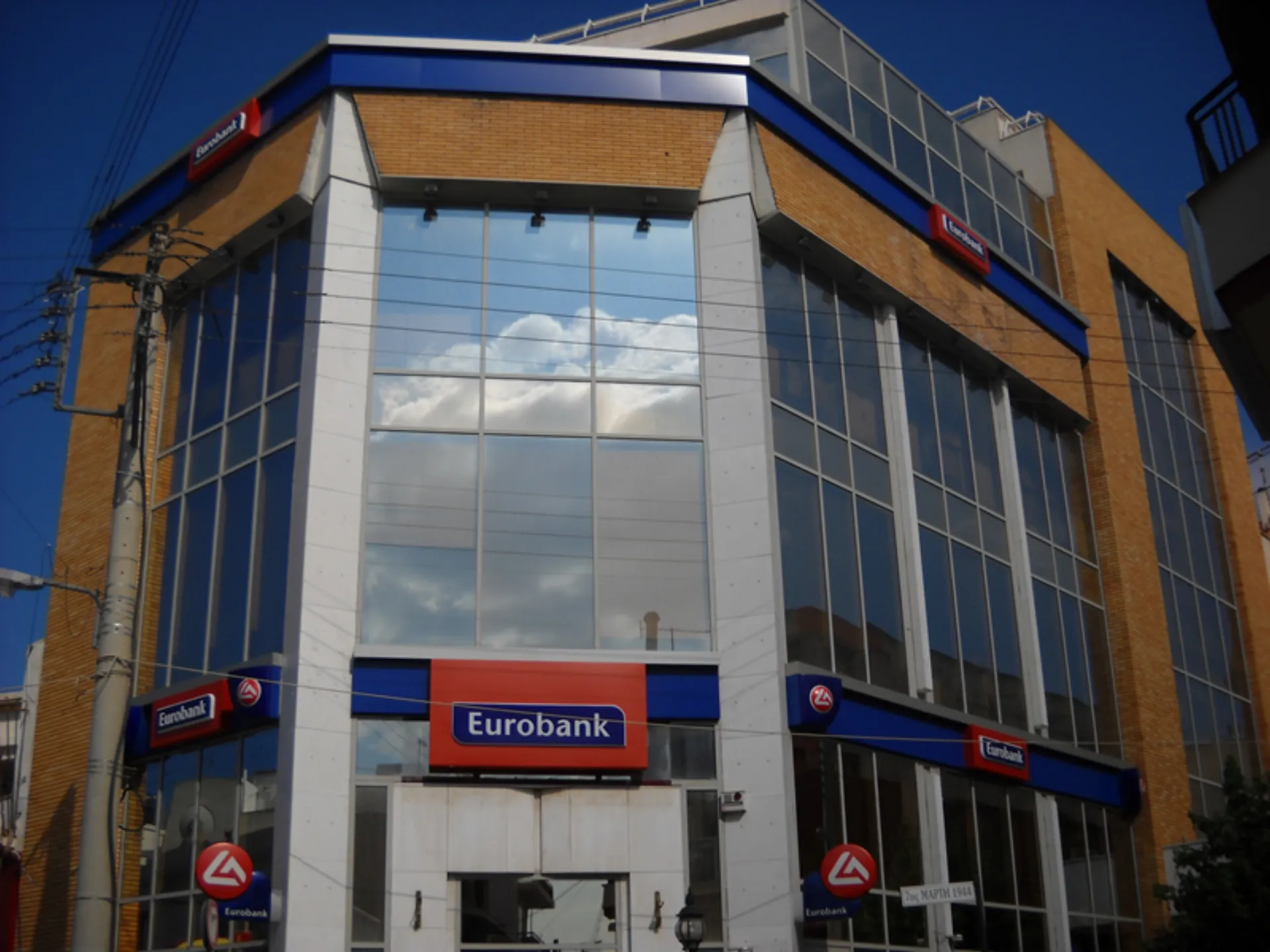 Η Eurobank προσφέρει νοσοκομειακό εξοπλισμό & υγειονομικό υλικό