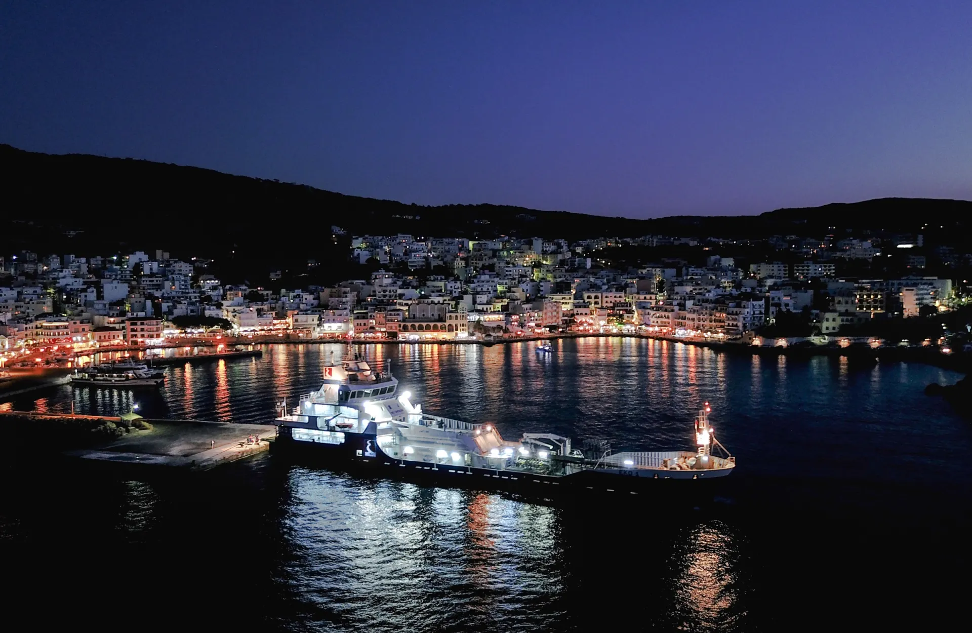 ΕΛΠΕ και ΕΚΟ προσφέρουν «ζεστασιά» σε 13 σχολεία των Δωδεκανήσων