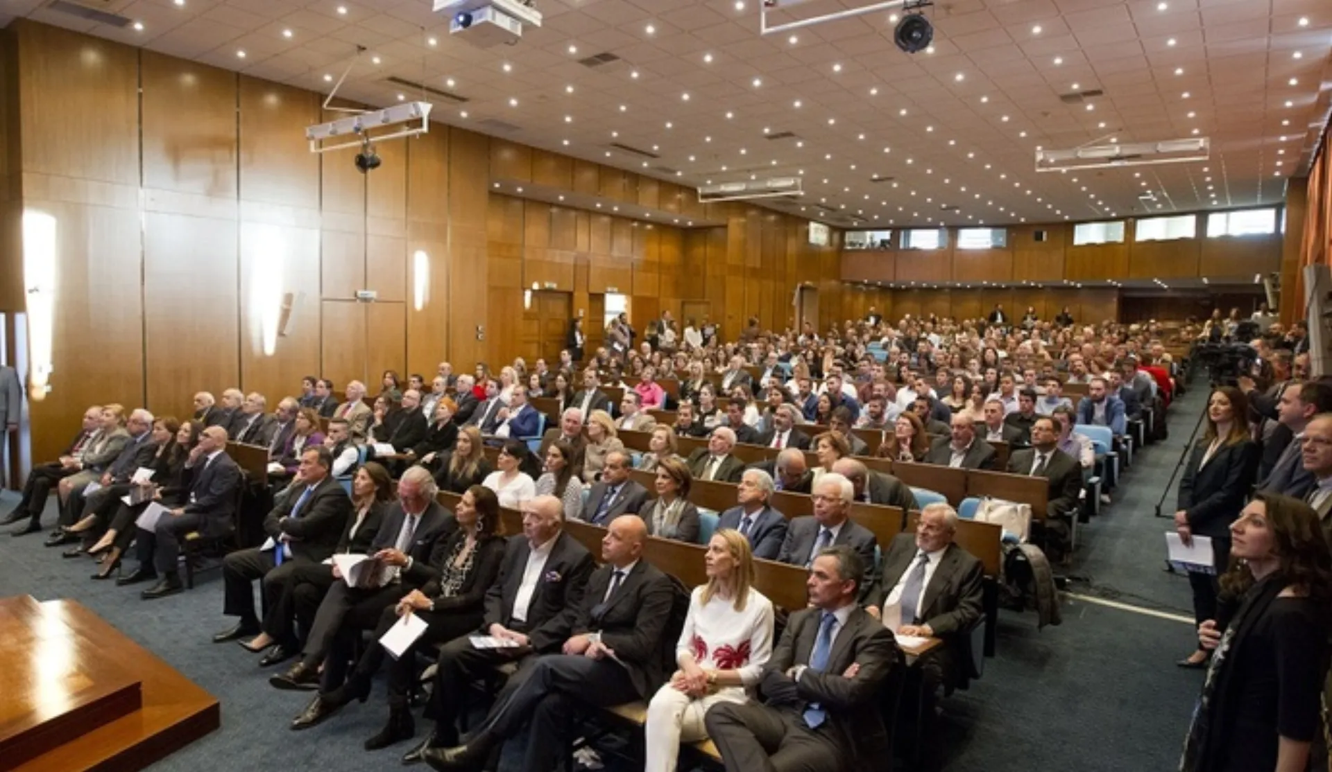 H Ελληνική Πρωτοβουλία μαζί με τα Ιδρύματα Λεβέντη και Λάτση