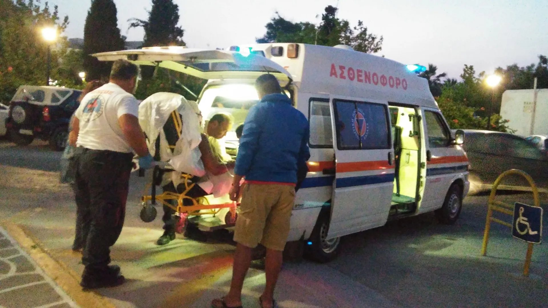 Interamerican: Δωρεά ασθενοφόρου στην ΕΟΔ Δυτικών Κυκλάδων