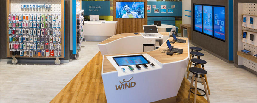 WIND: Διανομή ειδών πρώτης ανάγκης και δωρεάν επικοινωνία