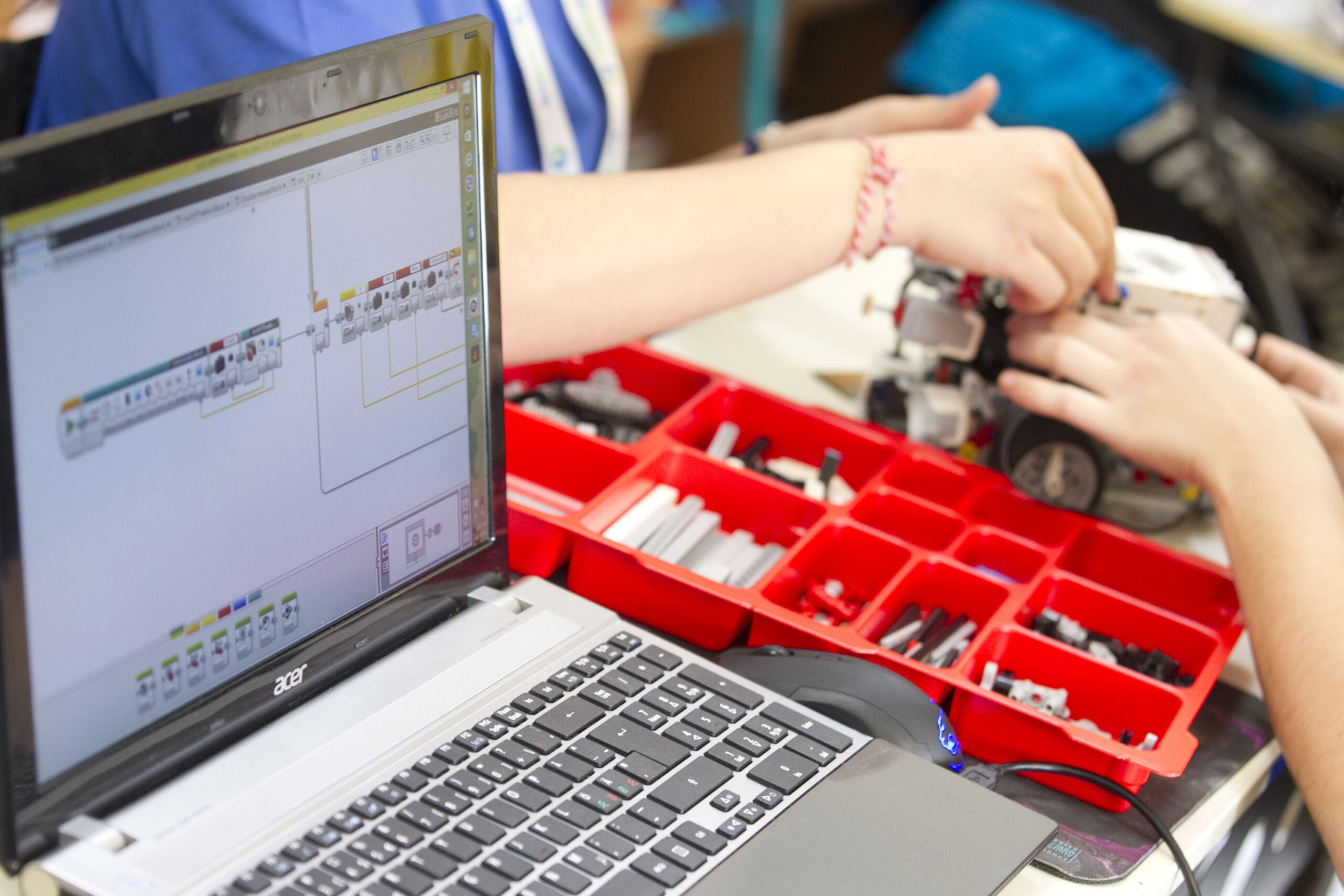 Σε τέσσερις ελληνικές πόλεις το CodeAthon