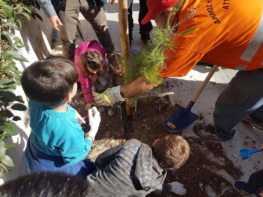 Μικροί και μεγάλοι κηπουροί εν δράσει στο Ηράκλειο