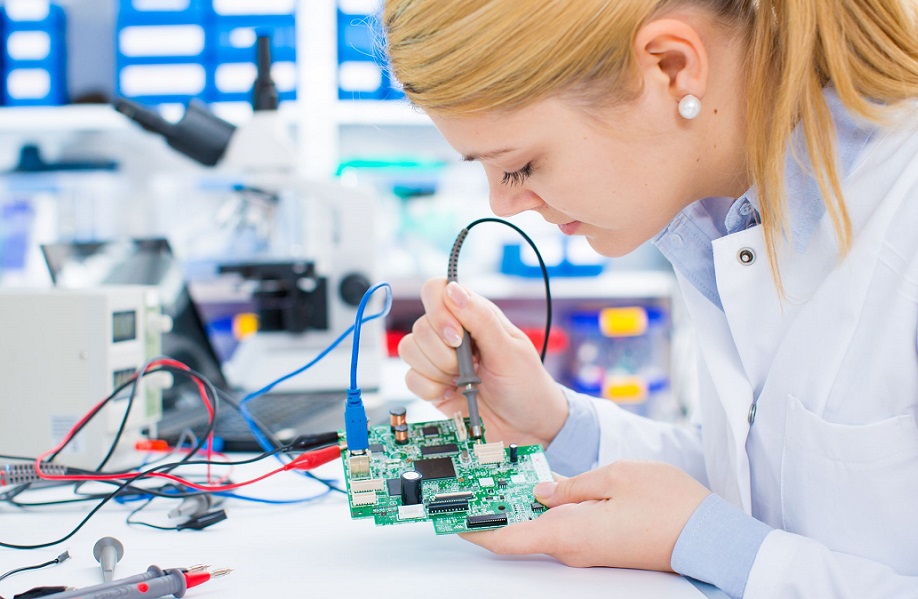 ΑΧΑ: Τεχνητή Νοημοσύνη  και έξυπνα ρομπότ στην υπηρεσία του Ανθρώπου