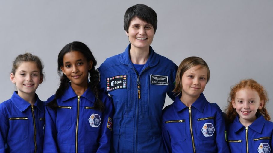 Barbie και ESA ενθαρρύνουν γυναίκες αστροναύτες