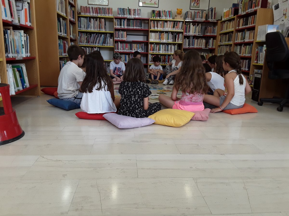 Καλοκαίρι στην Δημοτική Βιβλιοθήκη: Tα πρωινά των παιδιών γέμισαν με βιβλία, παιχνίδι και ρομποτική…