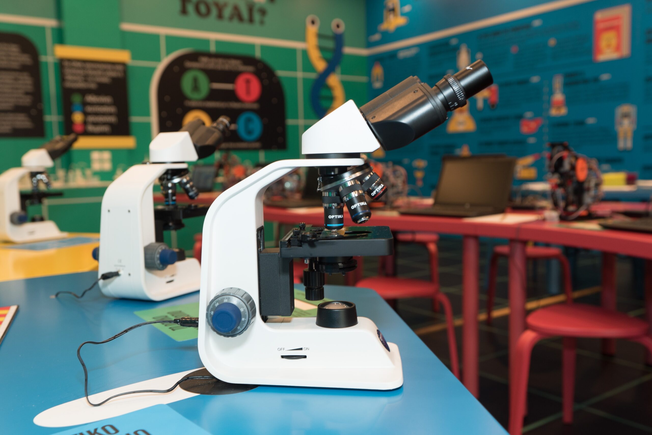 ΤΙΤΑΝ: “ΝΤΟΚΤΟΡ ΓΟΥΑΪ” σε συνεργασία με τον «ΔΗΜΟΚΡΙΤΟ»