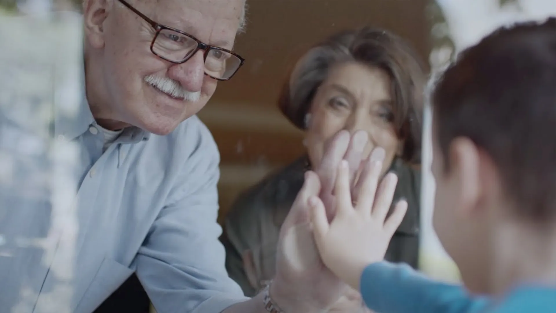 «Μιαν άλλη αρχή» – Η συγκινητική διαφήμιση της Cosmote   