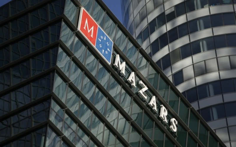 Mazars: Προσφέρει ενημέρωση, συμβουλές και pro bono υπηρεσίες