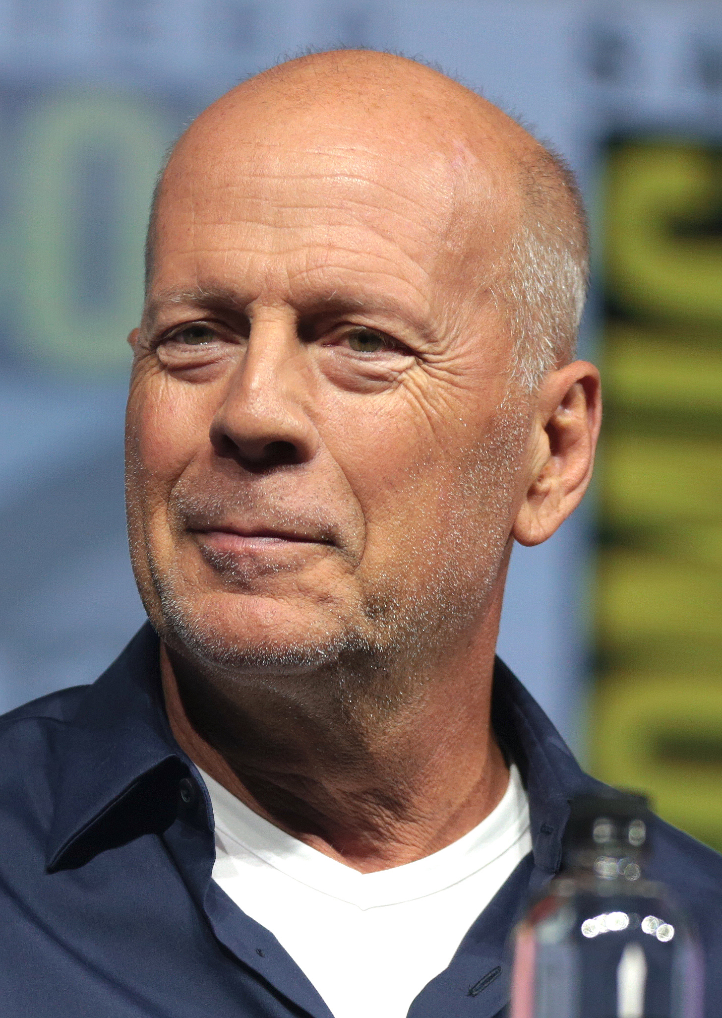 Bruce Willis: Ας σώσουμε τον κόσμο ξανά!