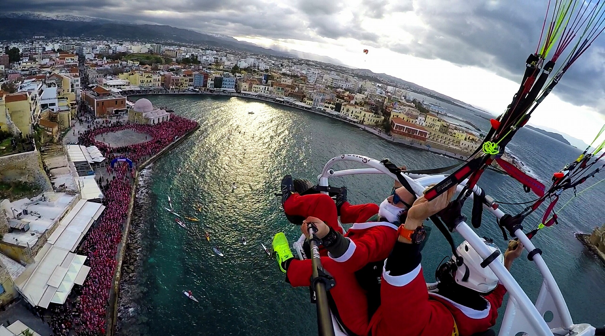 Santa Run Chania: 10 χρόνια αγάπης και προσφοράς