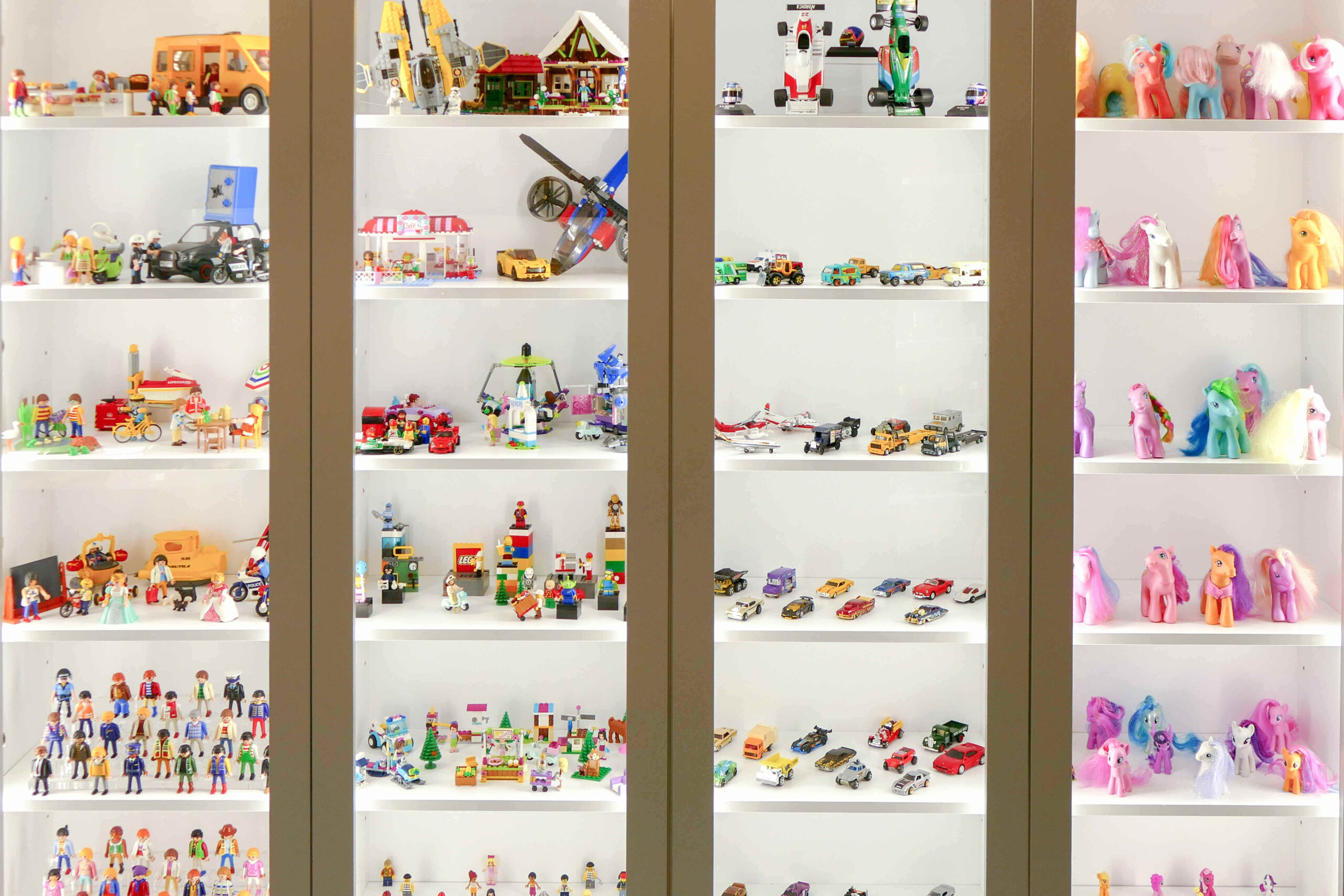 Replay toys: Aναμνήσεις “ανακυκλώνονται” στη Δημοτική Αγορά Κυψέλης