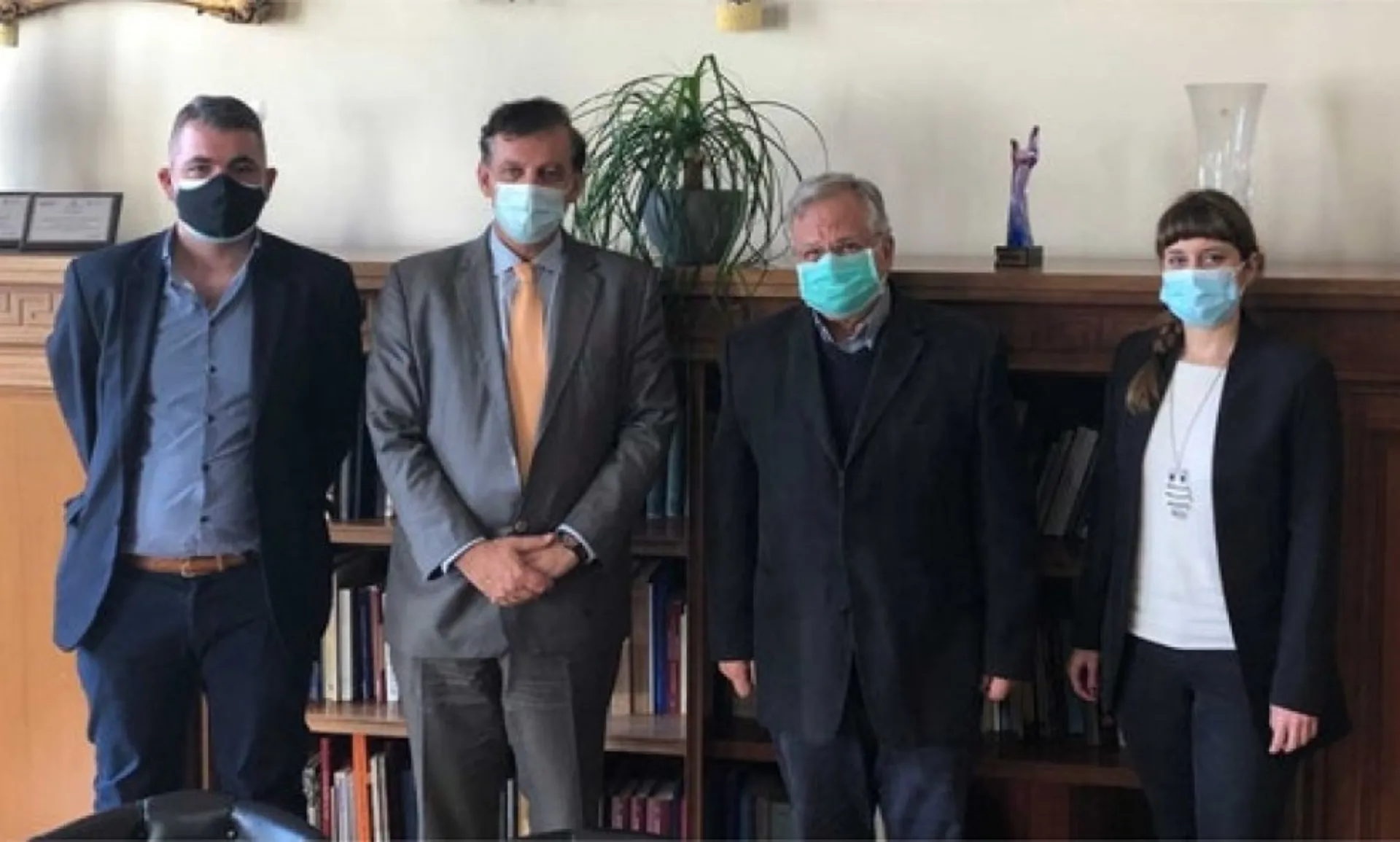 Το Χαμόγελο του Παιδιού: Συνάντηση με τον Πρύτανη του ΕΚΠΑ