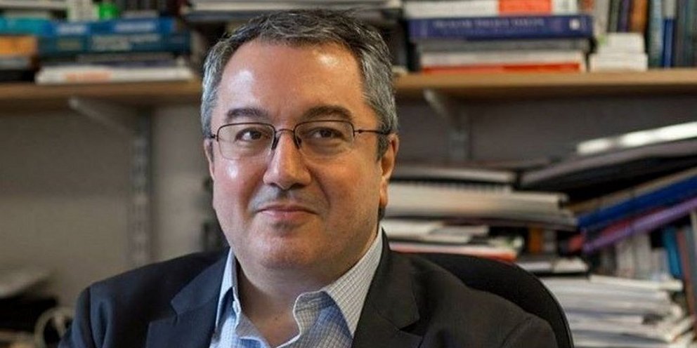 «Το Χαμόγελο του Παιδιού» ευχαριστεί τον καθηγητή Ηλία Μόσιαλο