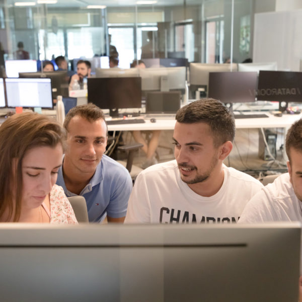 Kaizen Gaming: Δωρεά 150 αυτόματων απινιδωτών στο Υπουργείο Υγείας