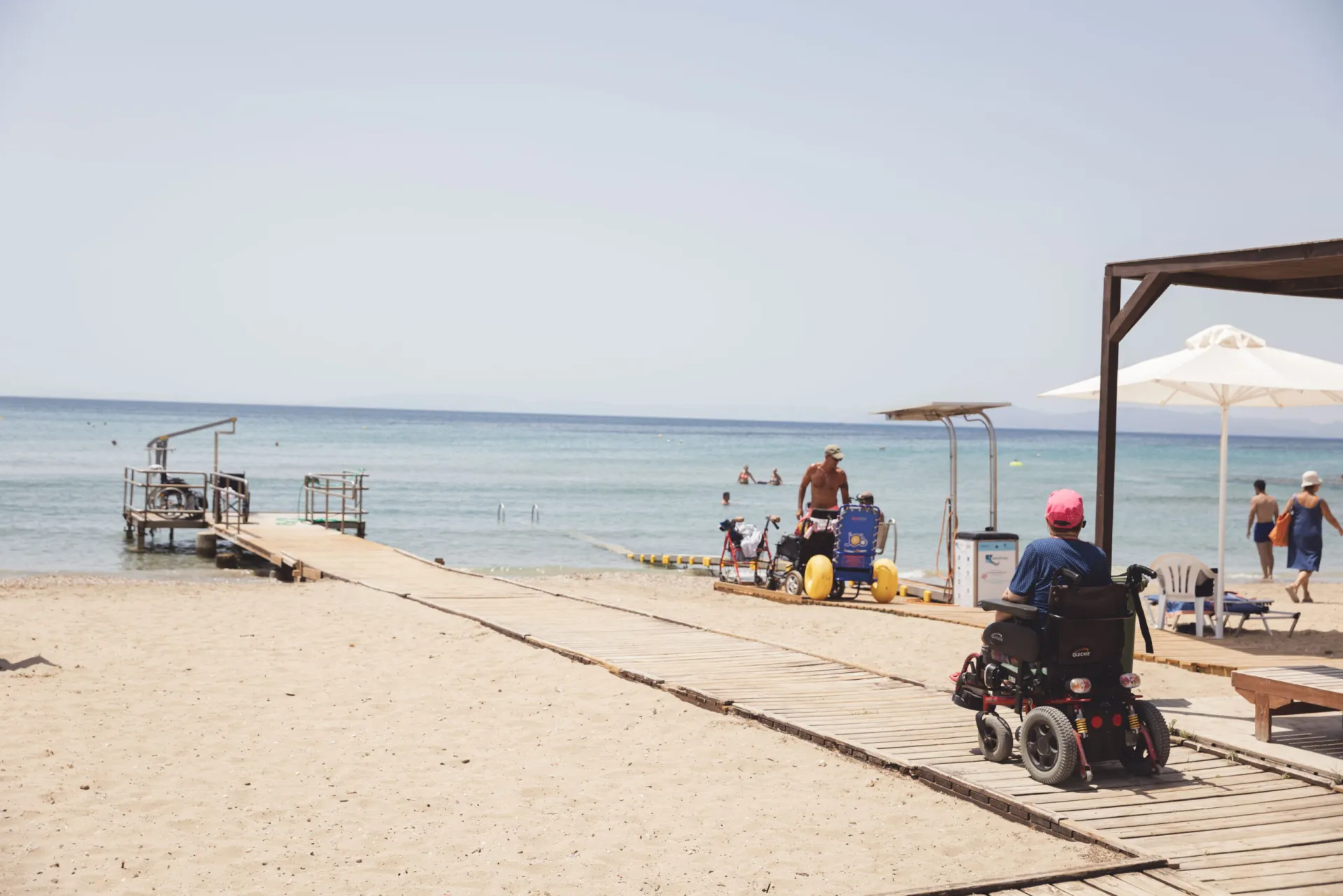 Άσυλο Ανιάτων: Tο πρώτο καλοκαιρινό μπάνιο στο ΠΙΚΠΑ Βούλας