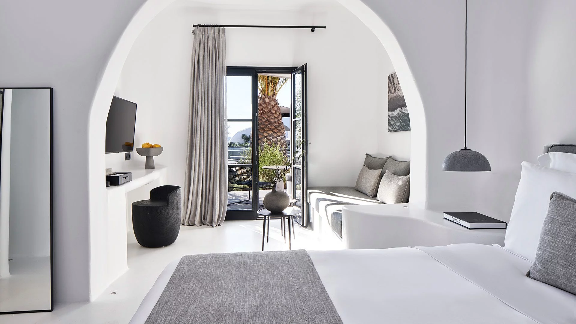 OMMA Santorini: Στο πλευρό του Make-A-Wish