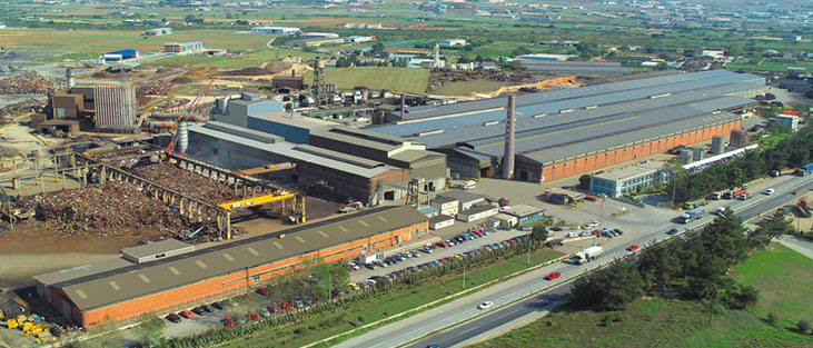 Σιδενόρ: Στο πλευρό των πλημμυροπαθών με τη θυγατρική της Sovel