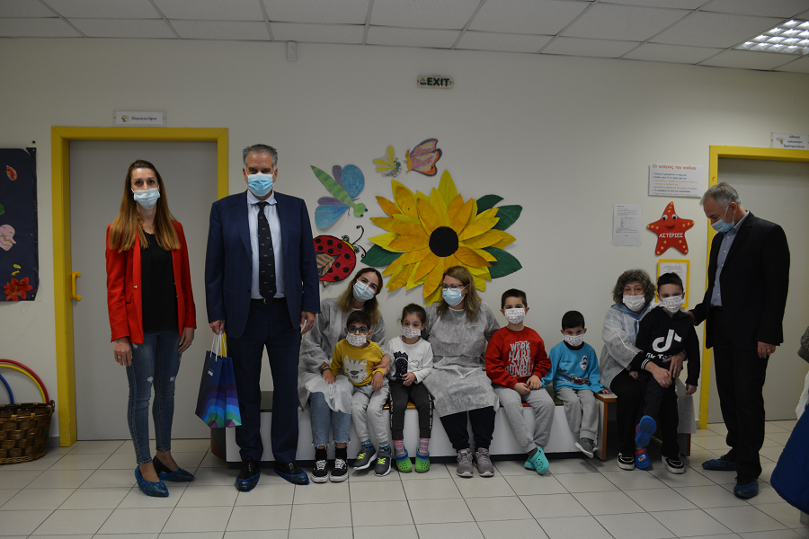 Για 6 η συνεχή χρονιά η KPMG δωρίζει νέα σχολικά είδη για τα γενναία παιδιά της ΕΛΕΠΑΠ