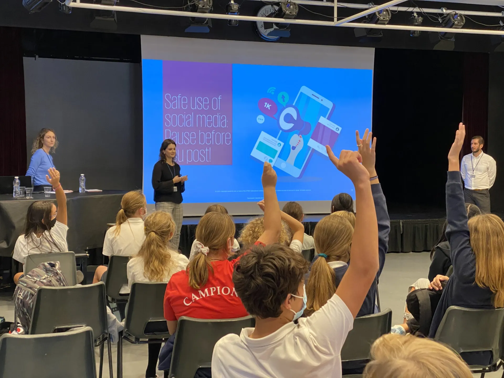 KPMG: Προσφέρει ψηφιακό γραμματισμό σε 100.000 νέους σε 60 χώρες