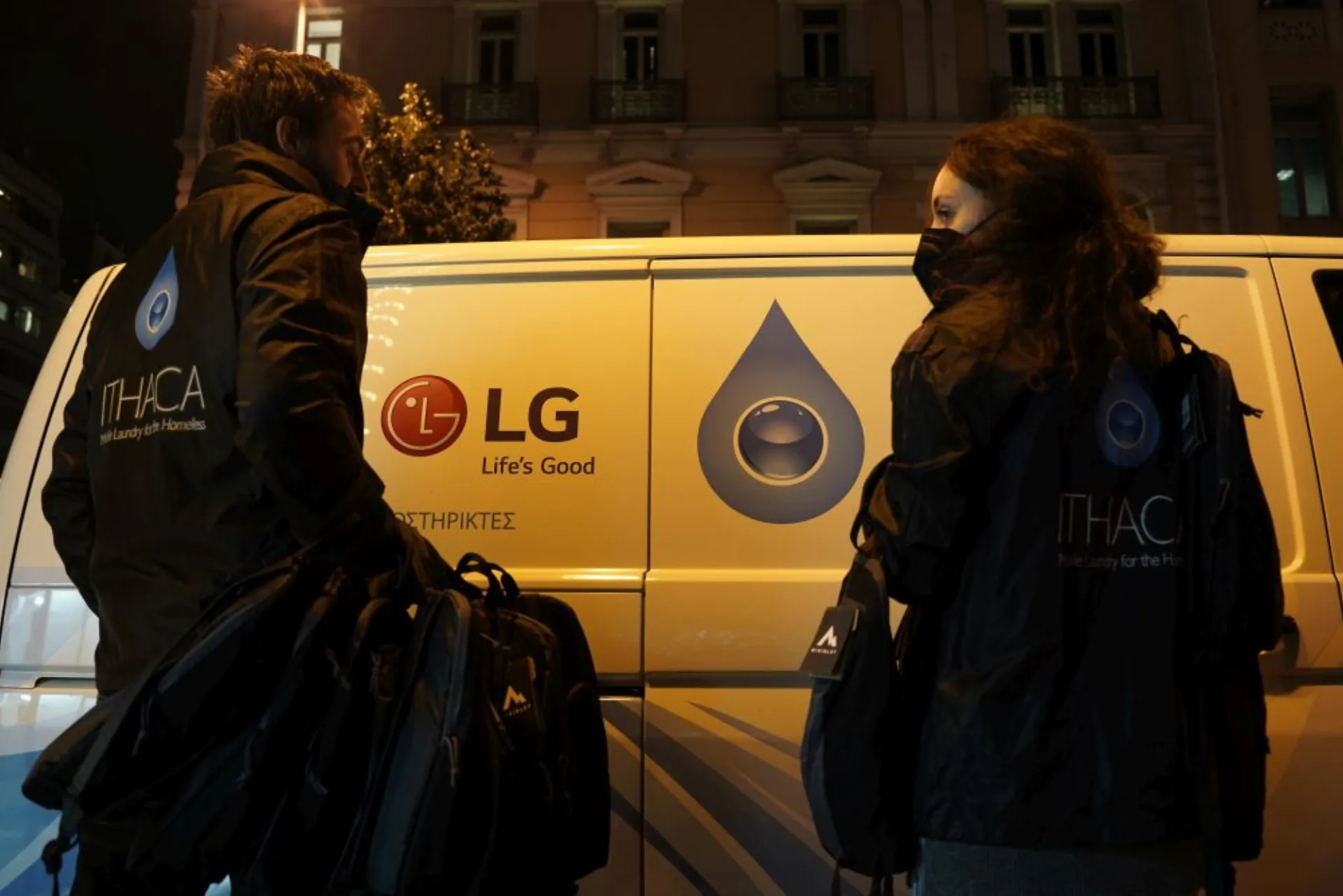 Η δωρεά της LG και της Ithaca ενισχύει τους αστέγους της Αθήνας τις κρύες μέρες των Χριστουγέννων