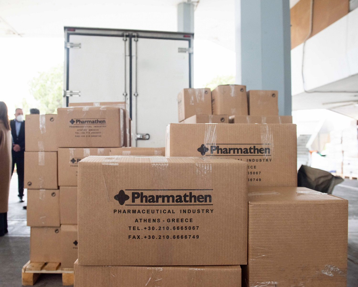 Pharmathen: Συνεργασία με την Πρεσβεία της Ουκρανίας