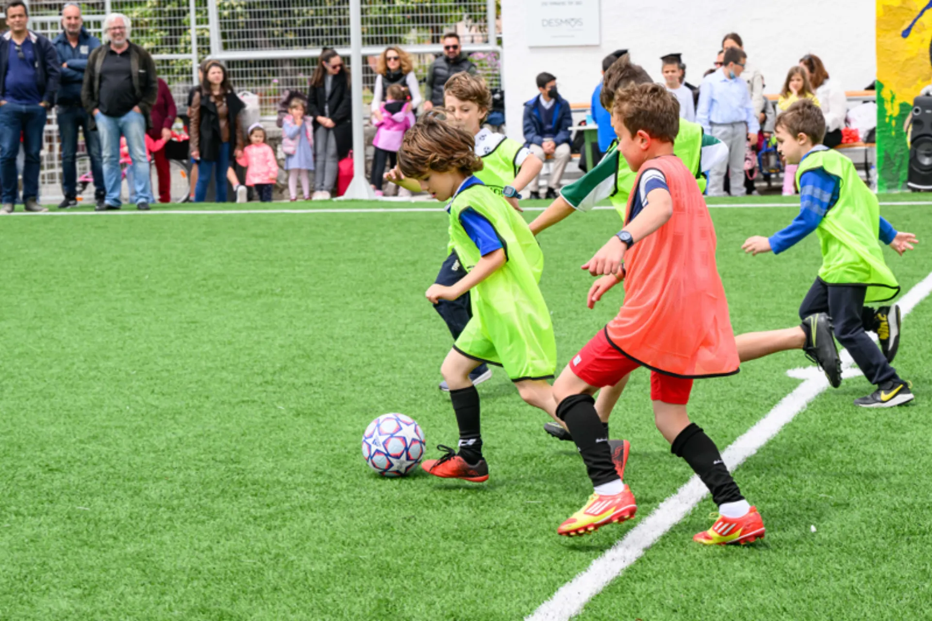 Γιορτή παράδοσης σύγχρονου γηπέδου 5×5 στη Β. Εύβοια από τον ΔΕΣΜΟ