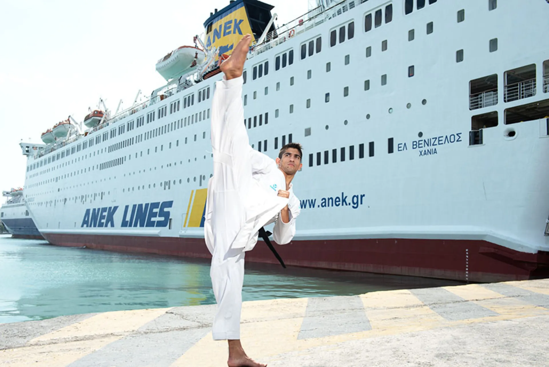 ANEK LINES : Στο πλευρό του Παγκόσμιου Τροπαιούχου Διονύση Ξένου