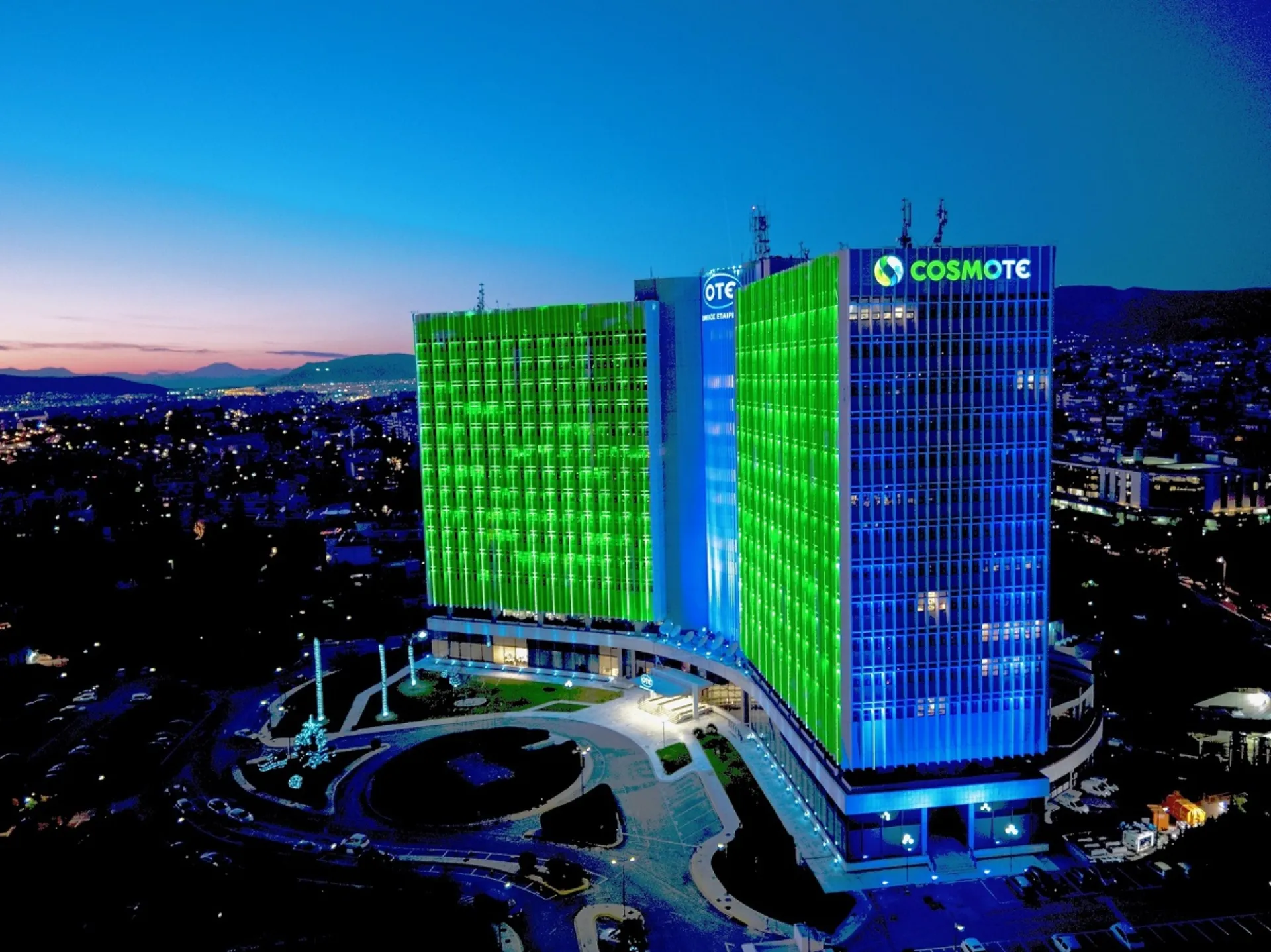 COSMOTE: Εξοικονόμησε 31 τόνους πλαστικών με ανακατασκευή τερματικών