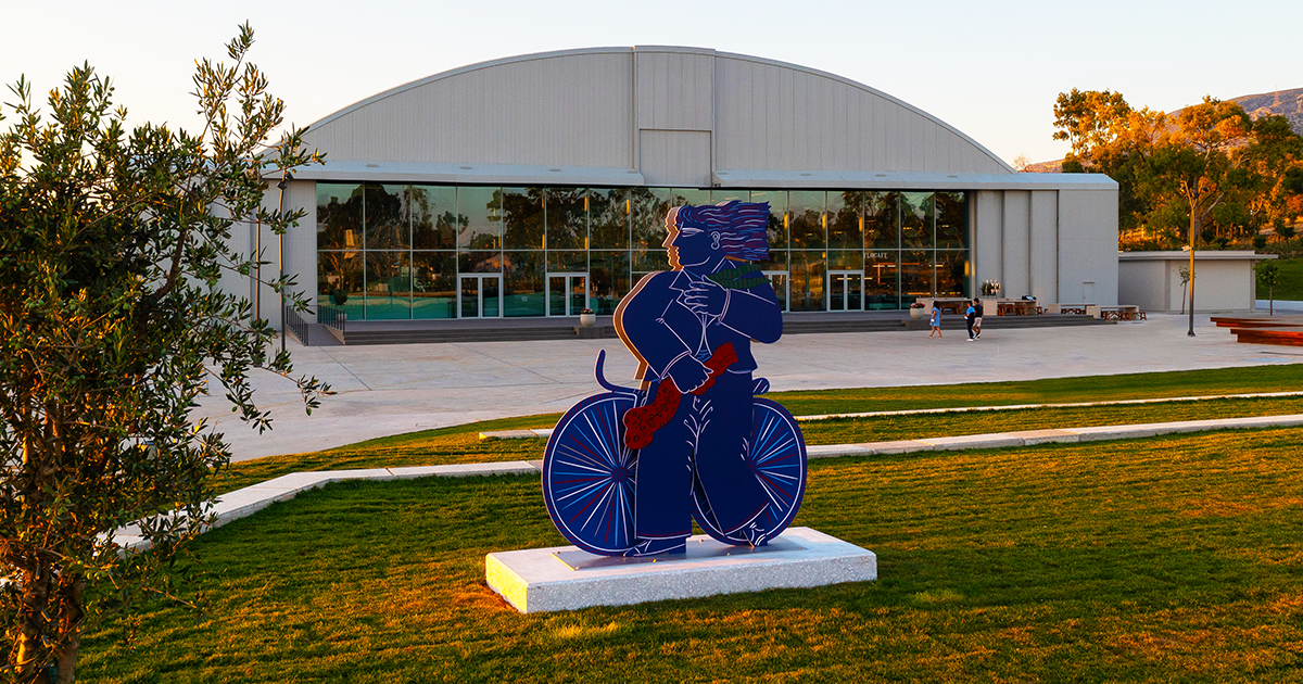 Στο The Ellinikon Experience Park ο «Ποδηλάτης» του Αλέκου Φασιανού 