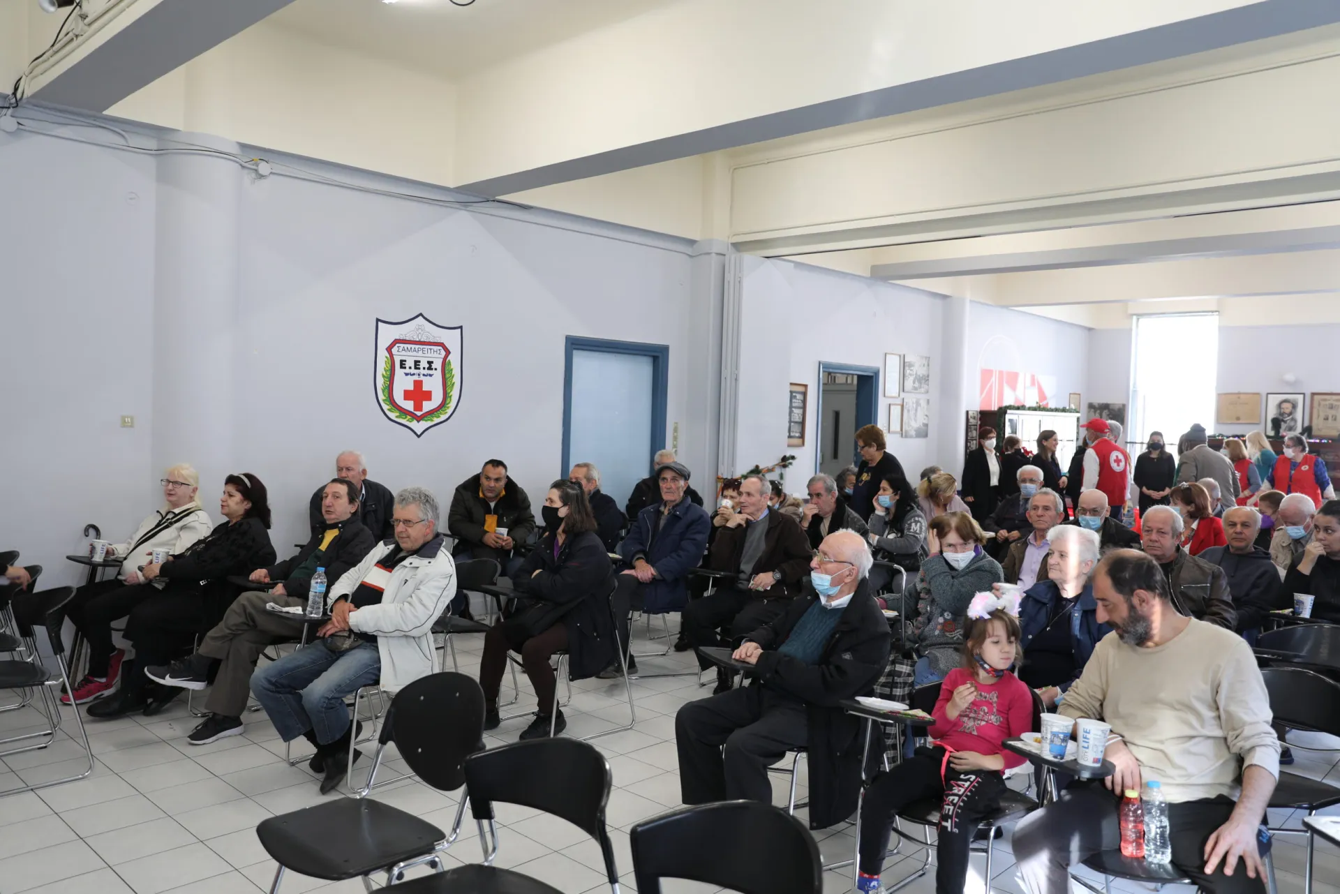 EEΣ: Γεύμα σε 120 ευάλωτους συμπολίτες μας