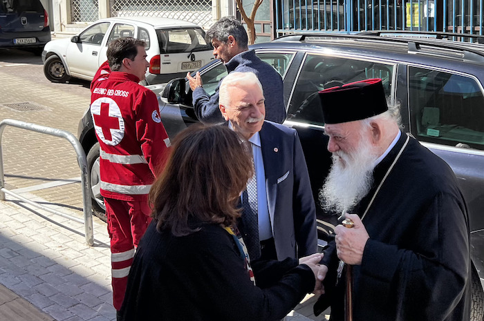 Ο Αρχιεπίσκοπος και ο Πρόεδρος του ΕΕΣ στην εκδήλωση του Π.Τ. Ε.Ε.Σ. Θήβας