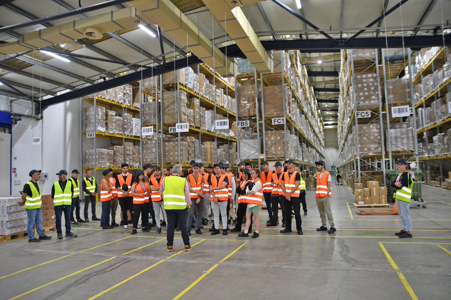 FAMAR: Ημέρα Καριέρας στο Κέντρο Διανομής στη Θήβα