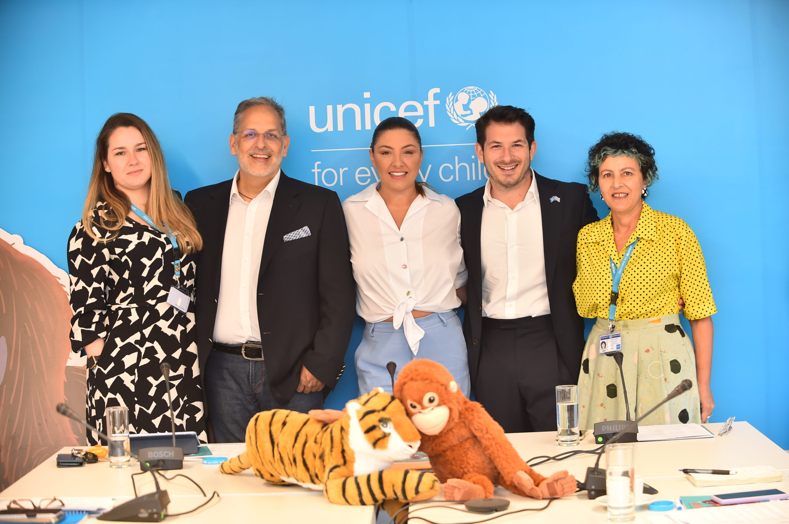 UNICEF: Έλενα Παπαρίζου και Γιώργος Περρής μαζί για την προώθηση της Αναδοχής