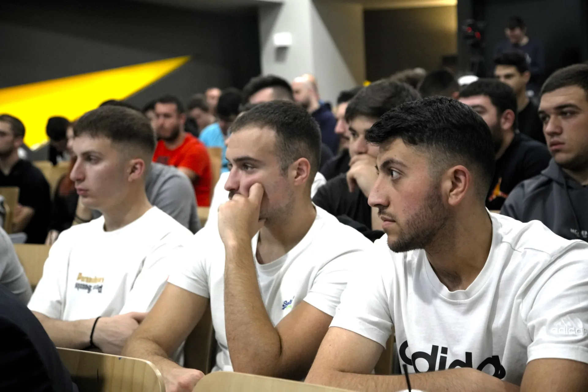 Όμιλος Σαρακάκη και ΙΕΚ ΑΚΜΗ: Συνεργασία σε Εκπαιδευτικό Πρόγραμμα