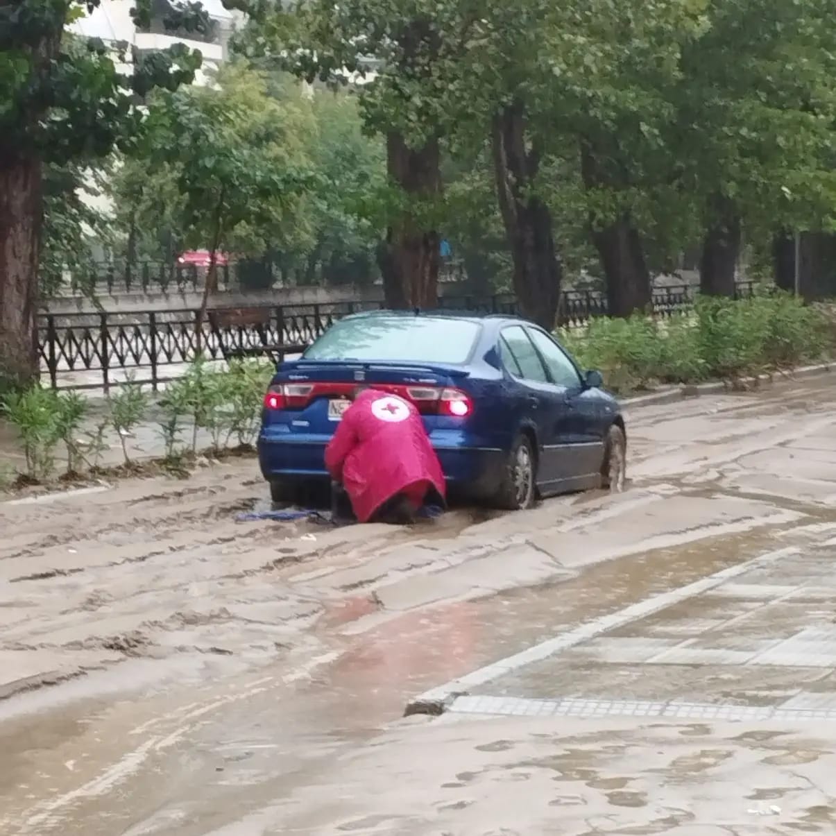 EEΣ: Στο πλευρό των πληγέντων από τις καταστροφικές πλημμύρες στον Βόλο