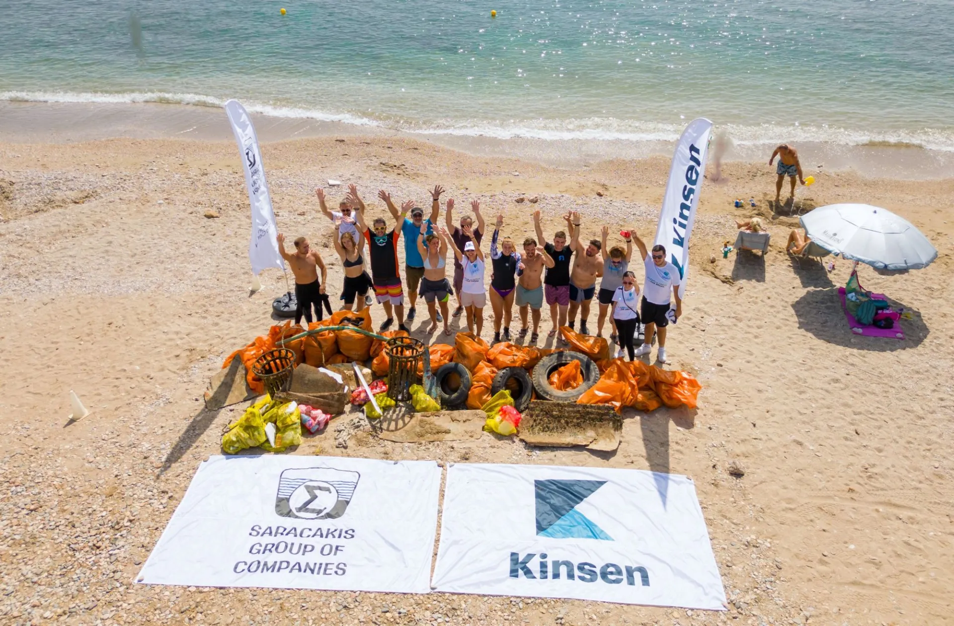 Σαρακάκης & Kinsen – Europcar: Αφαίρεσαν 2 τόνους απορριμμάτων στη Βάρκιζα