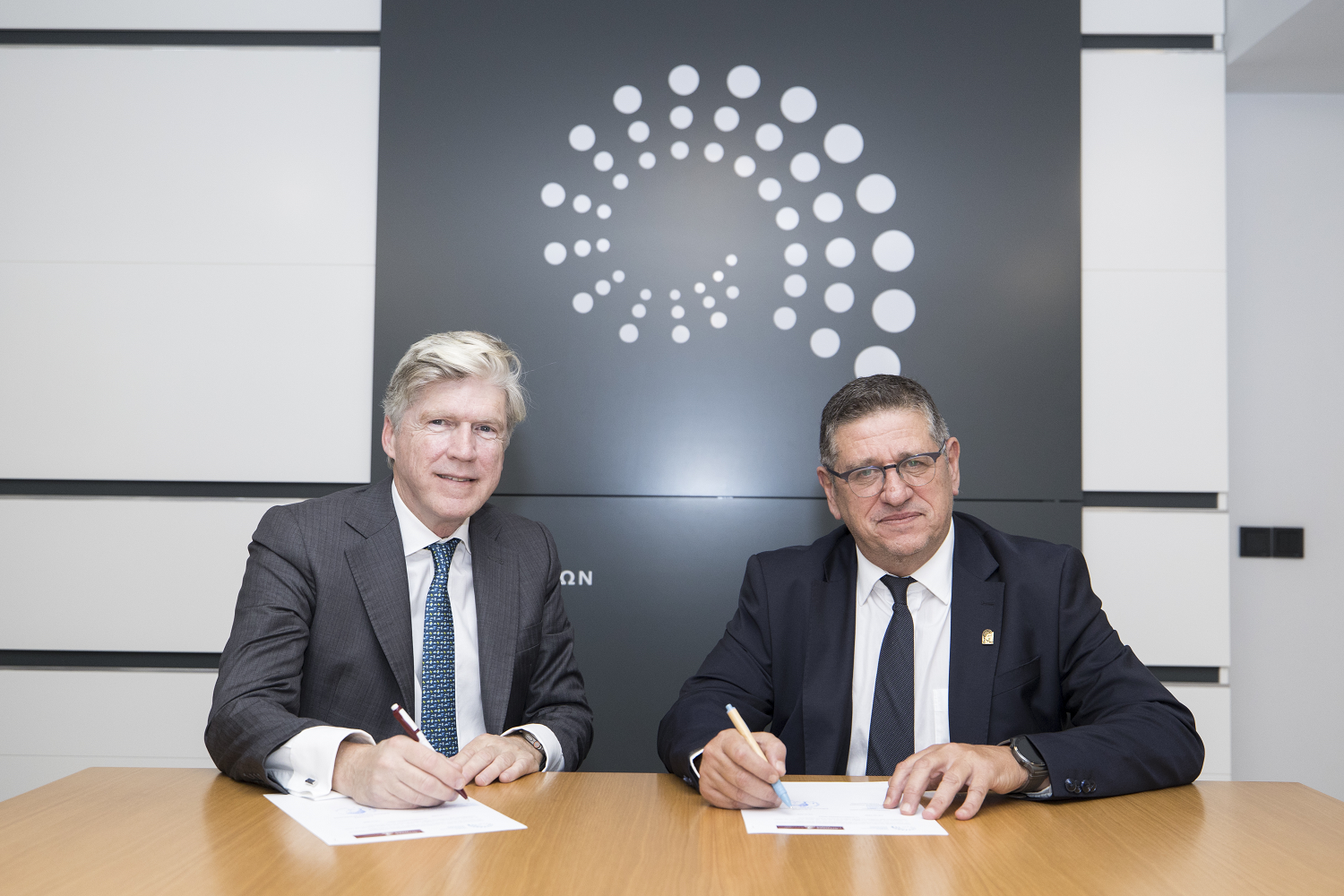 Μνημόνιο Συνεργασίας OΠΑ και Ένωσης Ασφαλιστικών Εταιριών Ελλάδος