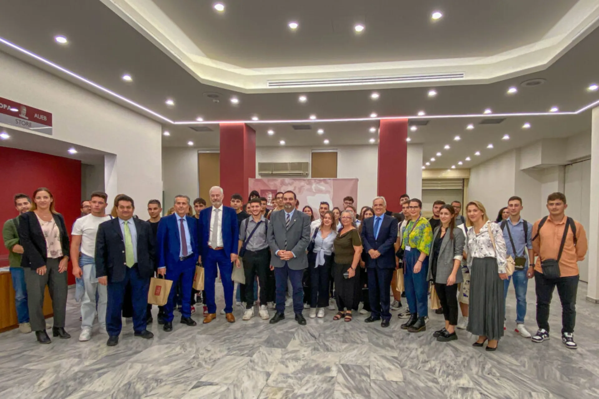 OΠΑ και Grant Thornton ενώνουν τα ακριτικά νησιά με την Αθήνα